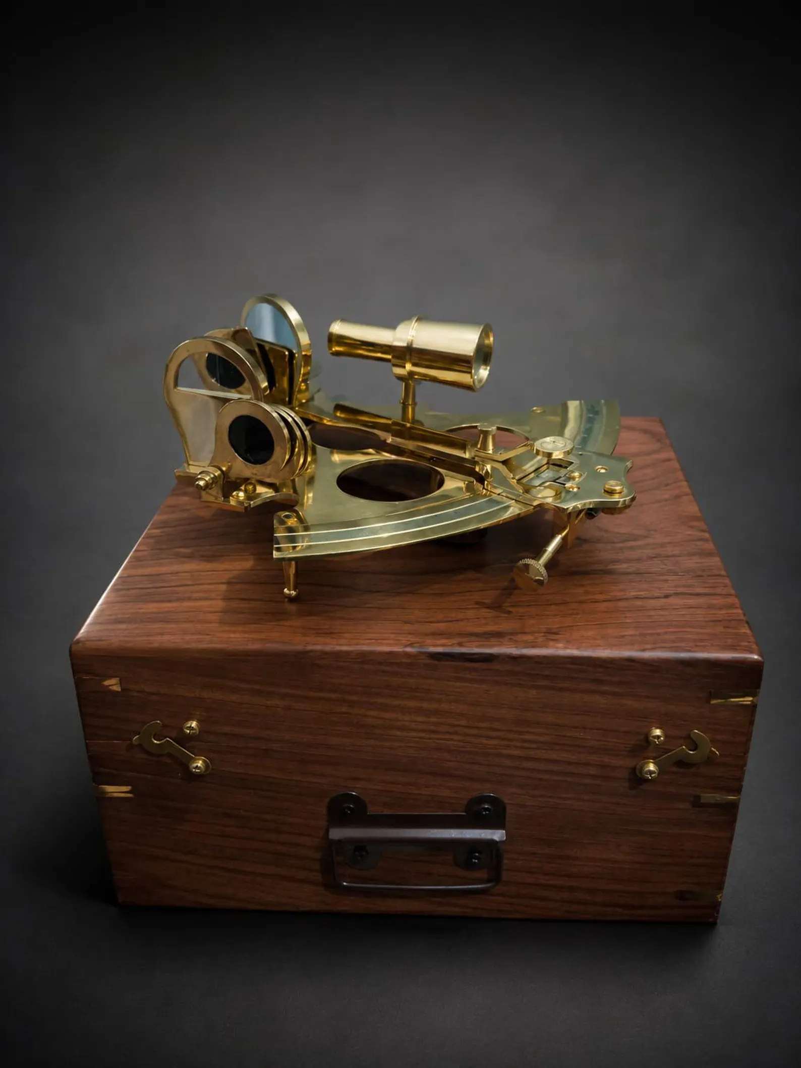 8'' Handmade Brass Sextant Replica with Wooden Storage Box Vintage Marine Collectible - Image 2